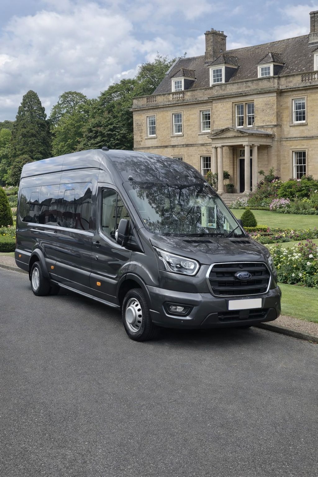 LSC 17-seater community minibus